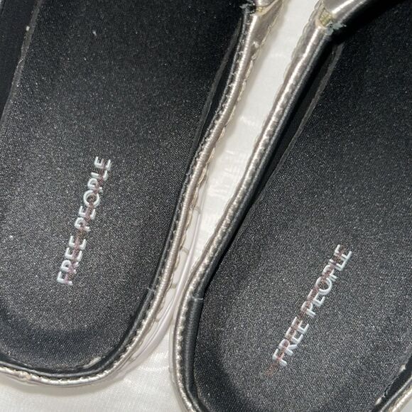 Free People leather Silver Slip-on Mule(Size 8) - Picture 3 of 9